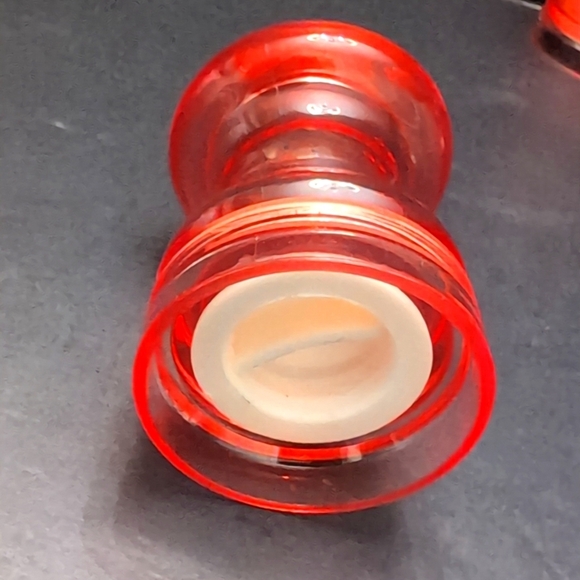 VTG,Retro Red Acrylic Salt/Pepper Shakers . - Picture 3 of 5